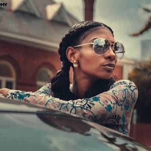 Meet your Posher, Quintella